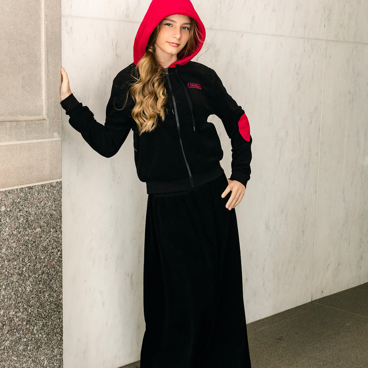 Girls' Black Two-Piece Terry Robe Set with Fuchsia Hood – Mirillus Child